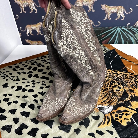 Corral Women's Crater with Bone Embroidery Western Boots - Snip Toe - Picture 3 of 8